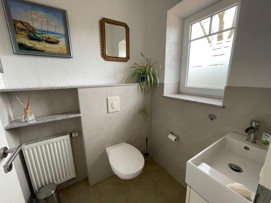 Charmante Ferienwohnung In Idyllischer Lage Jever Kültér fotó